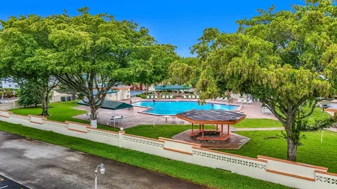 4270 NW 40th Street Lauderdale Lakes FL 33319