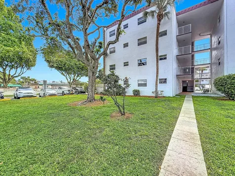 4270 NW 40th Street Lauderdale Lakes FL 33319