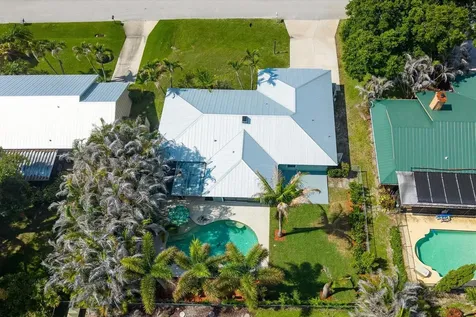 687 NE Maranta Jensen Beach FL 34957