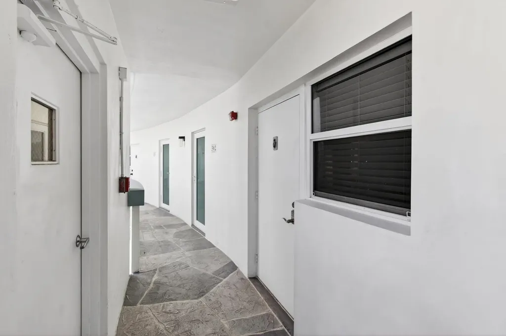3250 NE 28th Street Fort Lauderdale FL 33308