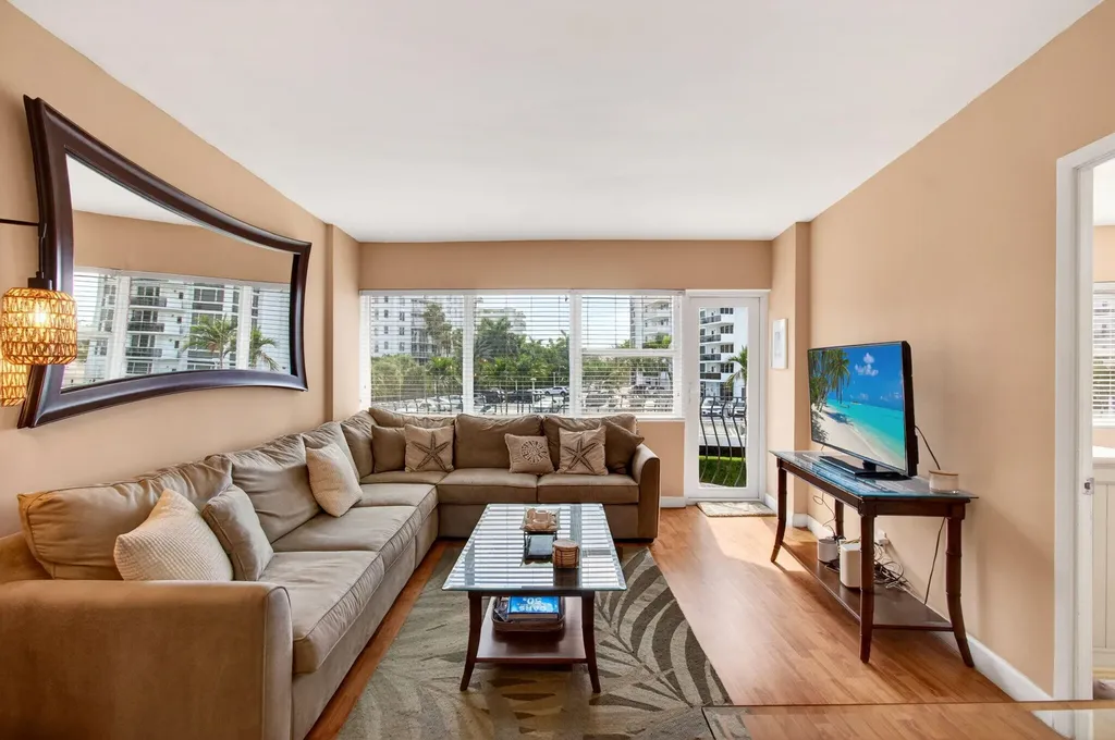 3250 NE 28th Street Fort Lauderdale FL 33308