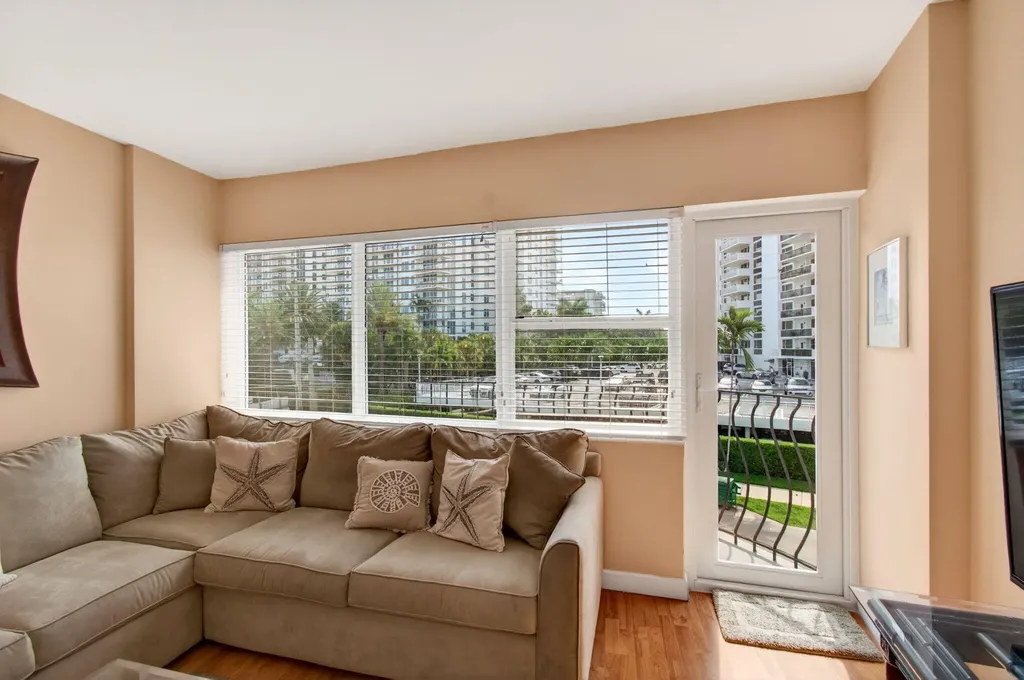 3250 NE 28th Street Fort Lauderdale FL 33308