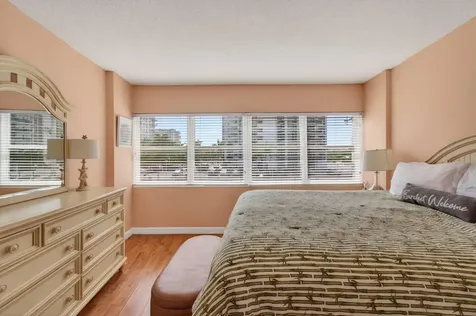 3250 NE 28th Street Fort Lauderdale FL 33308