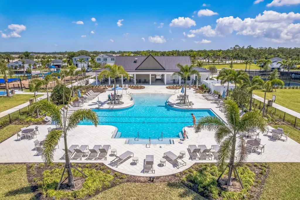 10724 NW Suncrest Lp Port St Lucie FL 34987