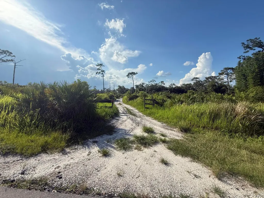 3349 NE 301st Boulevard Okeechobee FL 34972