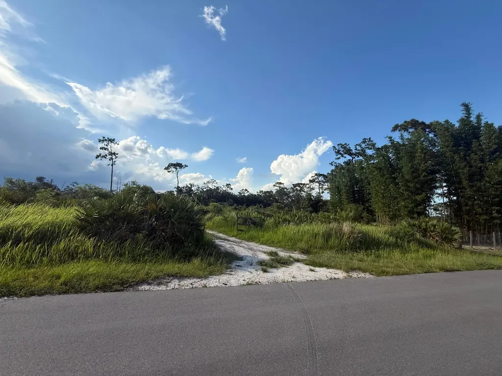 3349 NE 301st Boulevard Okeechobee FL 34972