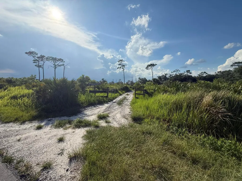 3349 NE 301st Boulevard Okeechobee FL 34972