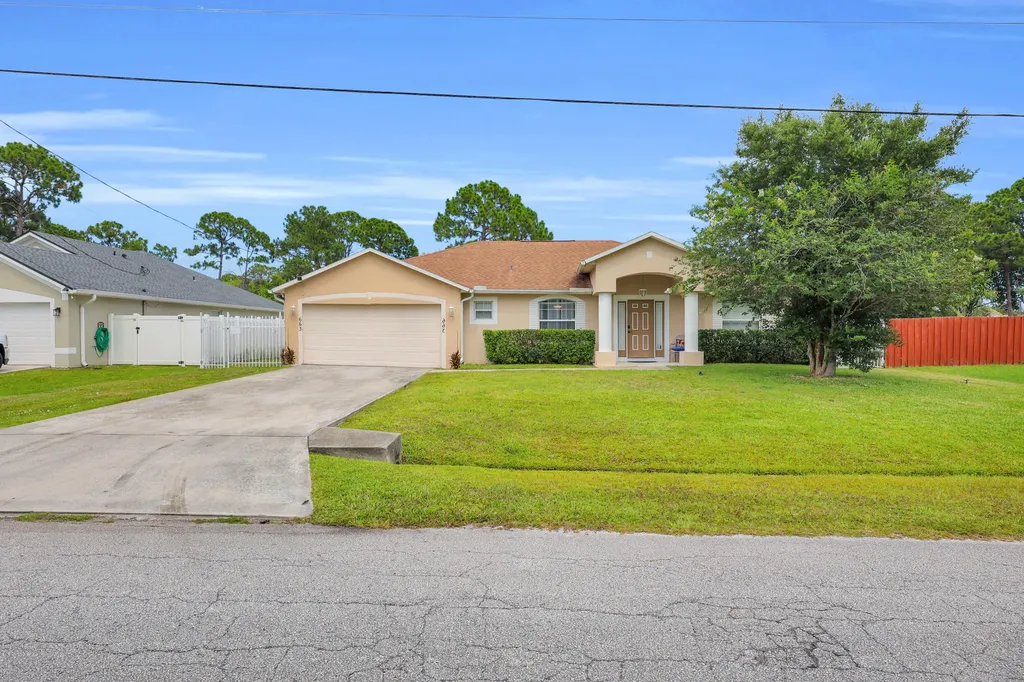 663 NW North Macedo Boulevard Port St Lucie FL 34983