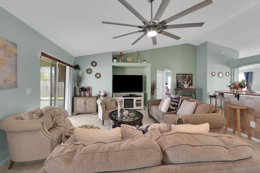 663 NW North Macedo Boulevard Port St Lucie FL 34983