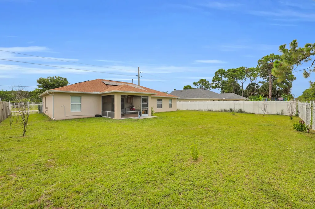 663 NW North Macedo Boulevard Port St Lucie FL 34983