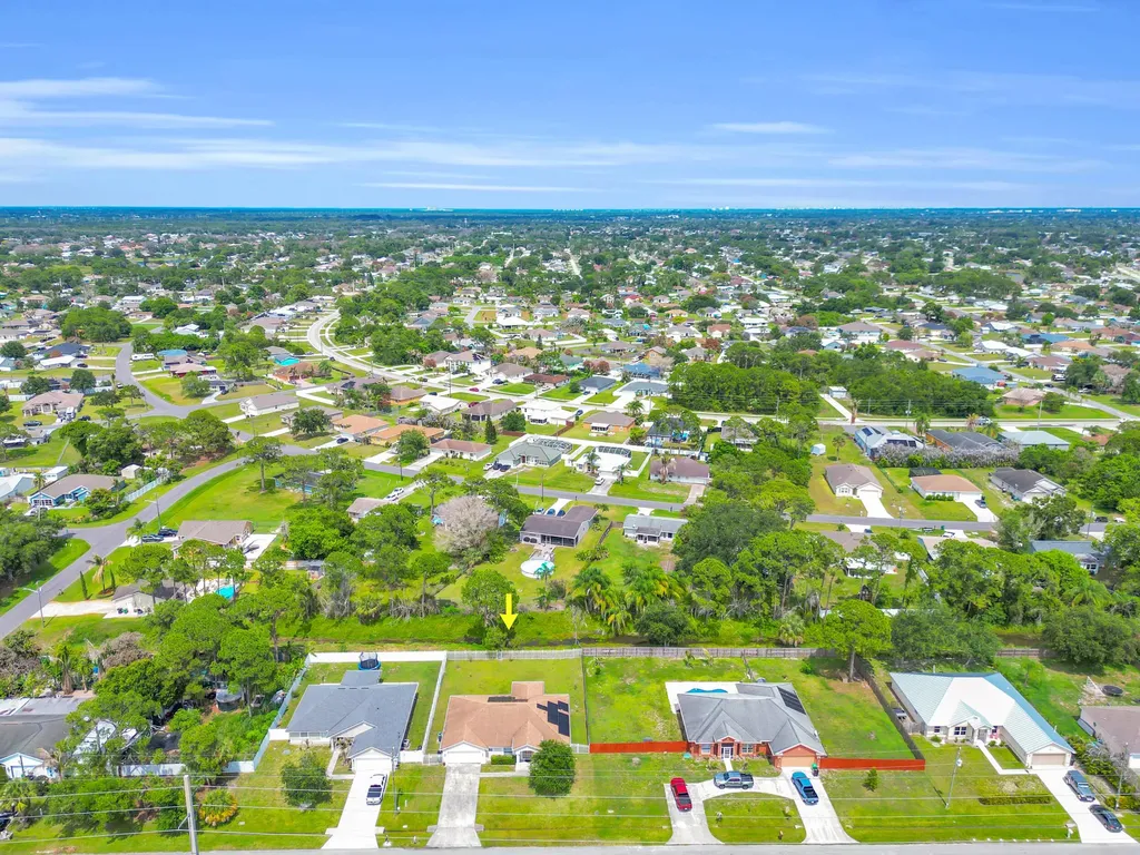 663 NW North Macedo Boulevard Port St Lucie FL 34983