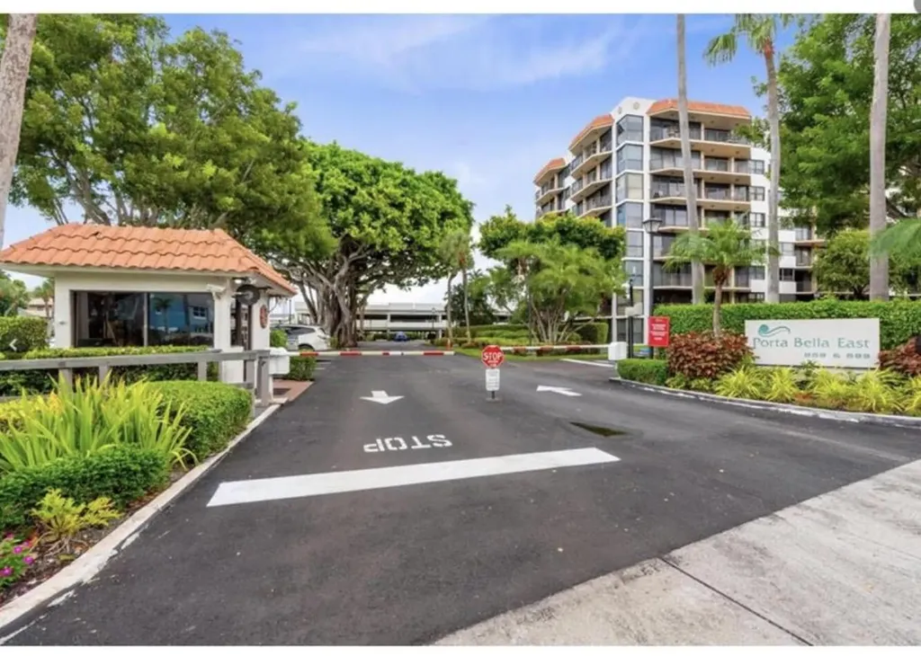 859 Jeffery Street Boca Raton FL 33487