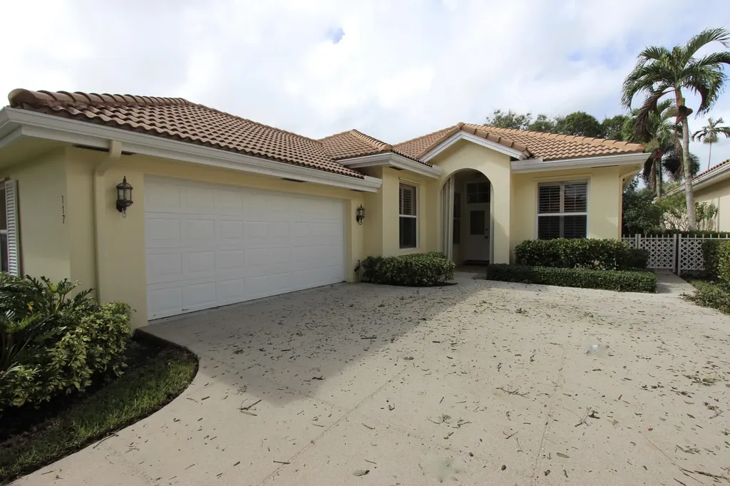 117 Hampton Circle Jupiter FL 33458