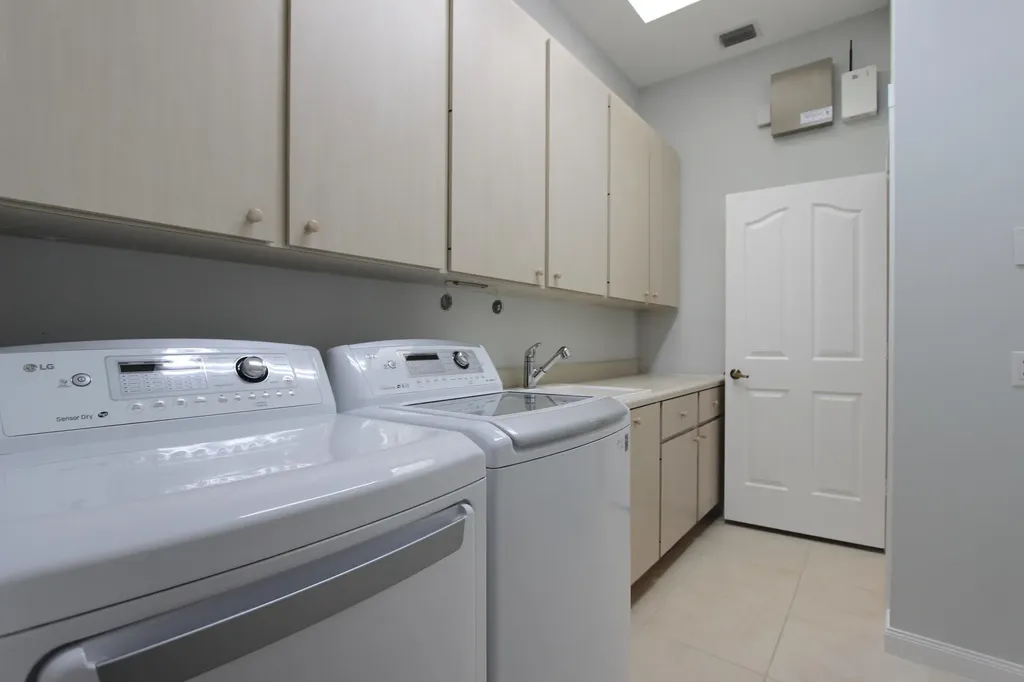 117 Hampton Circle Jupiter FL 33458