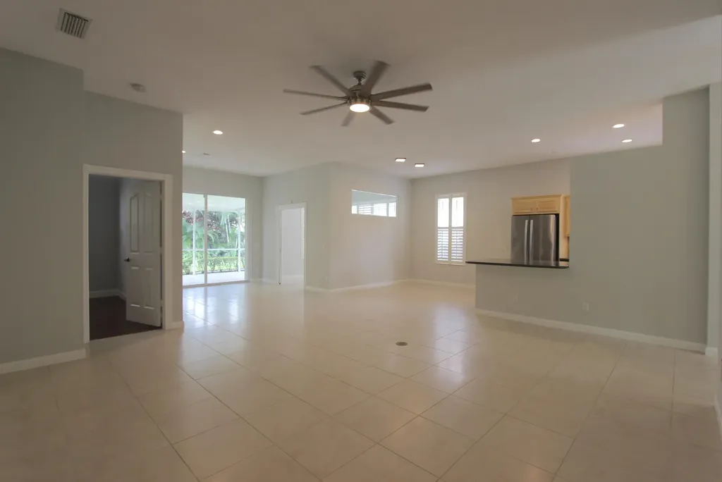 117 Hampton Circle Jupiter FL 33458