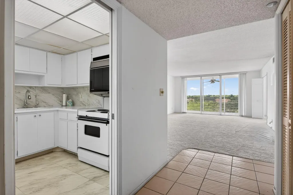 3507 Oaks Way Pompano Beach FL 33069