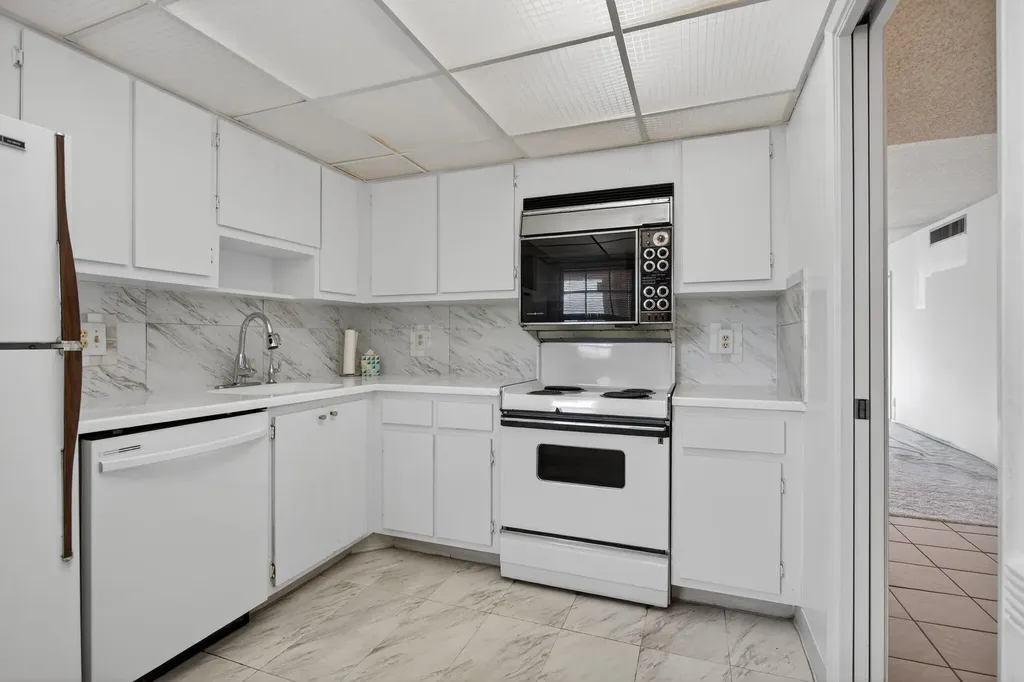 3507 Oaks Way Pompano Beach FL 33069