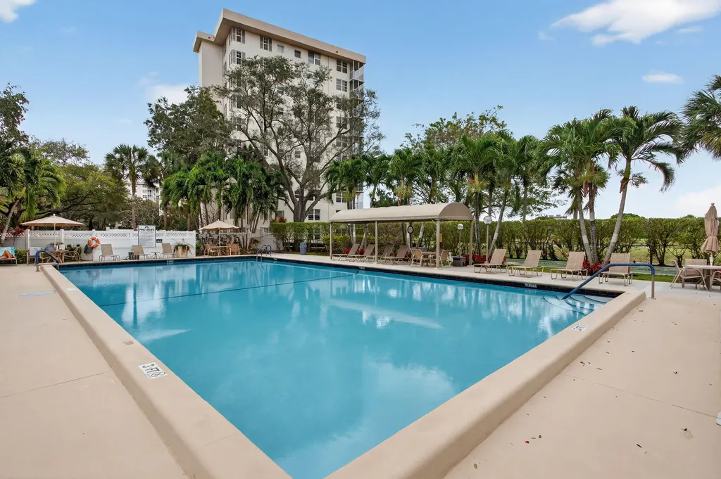 3507 Oaks Way Pompano Beach FL 33069