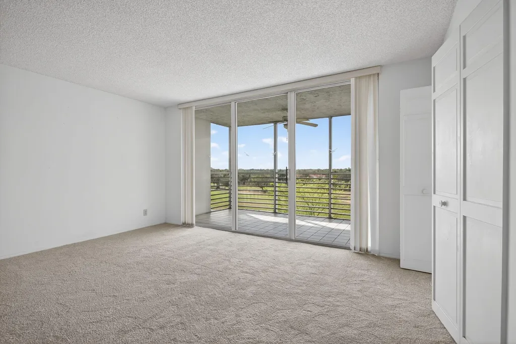 3507 Oaks Way Pompano Beach FL 33069