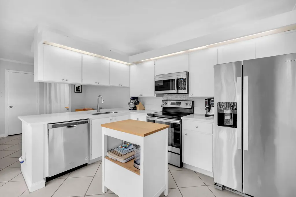 1805 Middleton Way West Palm Beach FL 33409