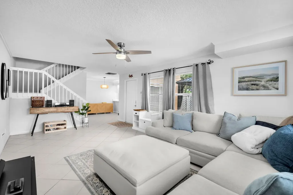 1805 Middleton Way West Palm Beach FL 33409