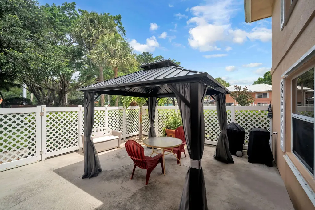 1805 Middleton Way West Palm Beach FL 33409
