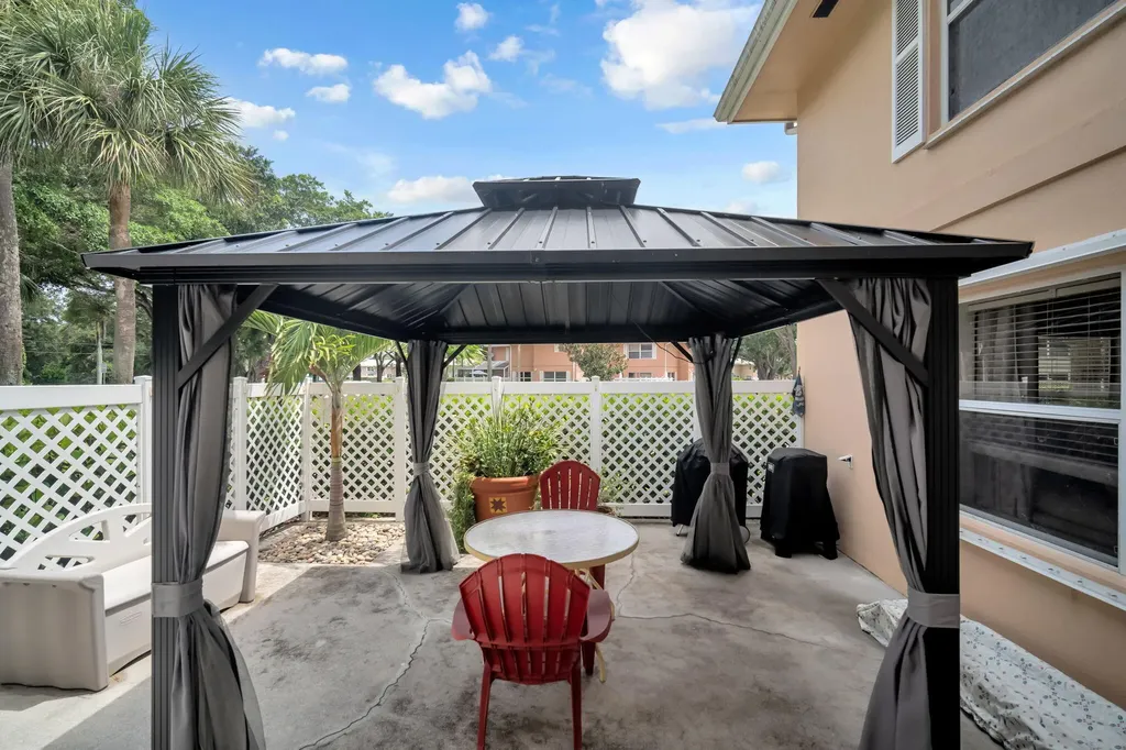 1805 Middleton Way West Palm Beach FL 33409