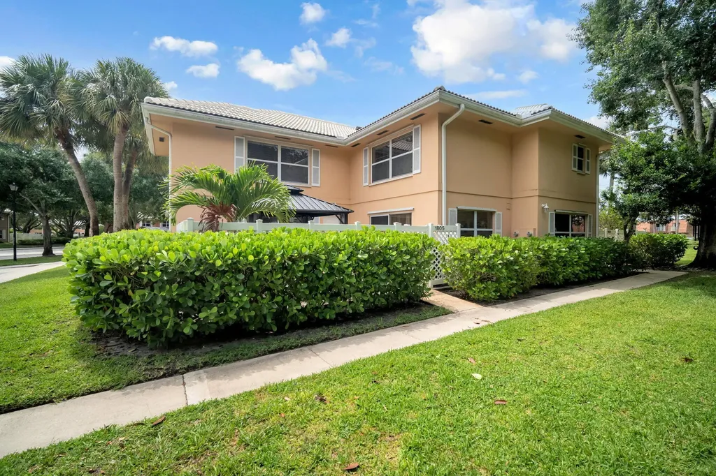 1805 Middleton Way West Palm Beach FL 33409