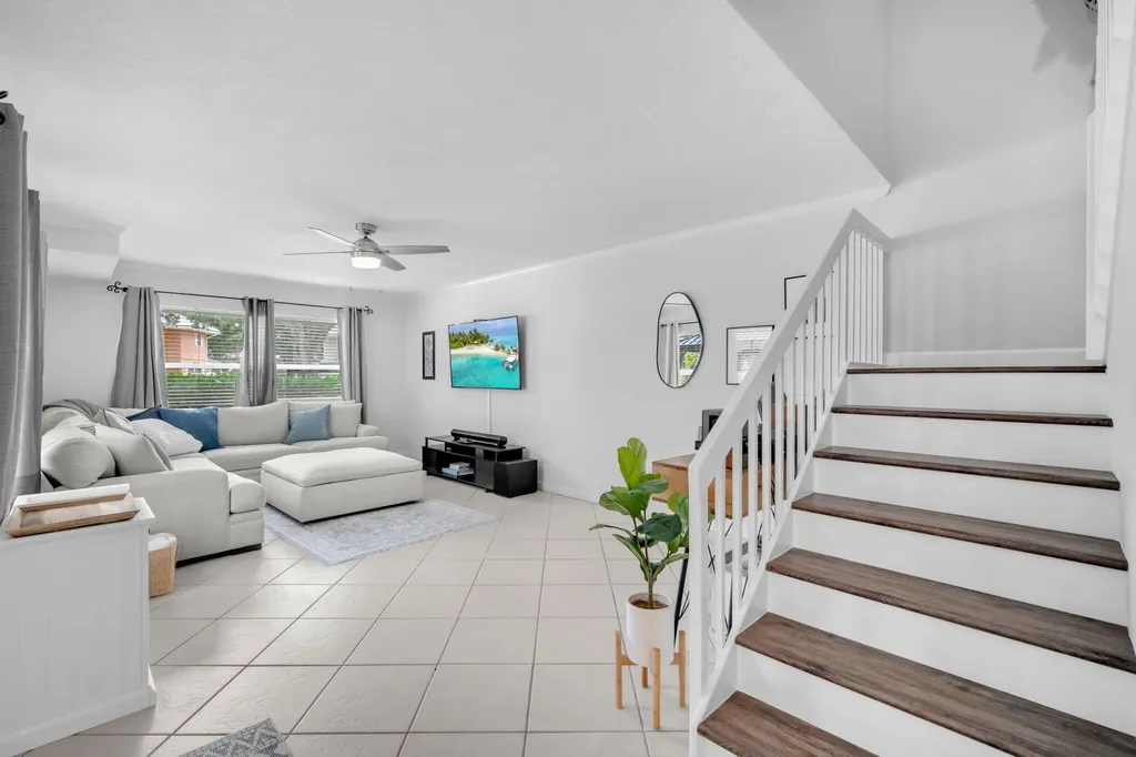 1805 Middleton Way West Palm Beach FL 33409