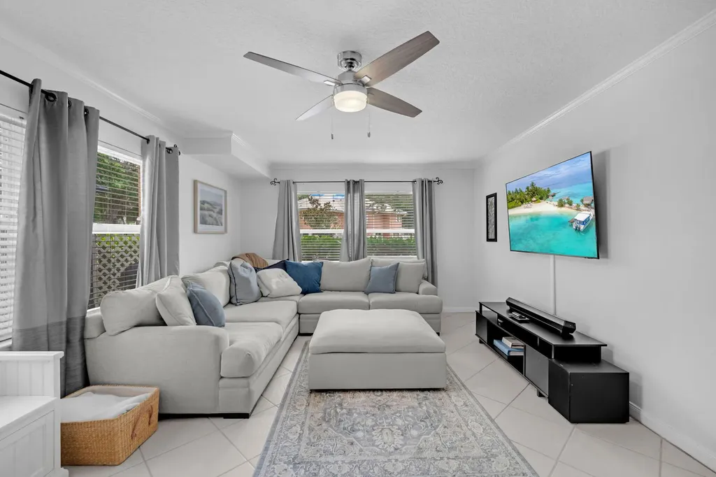 1805 Middleton Way West Palm Beach FL 33409