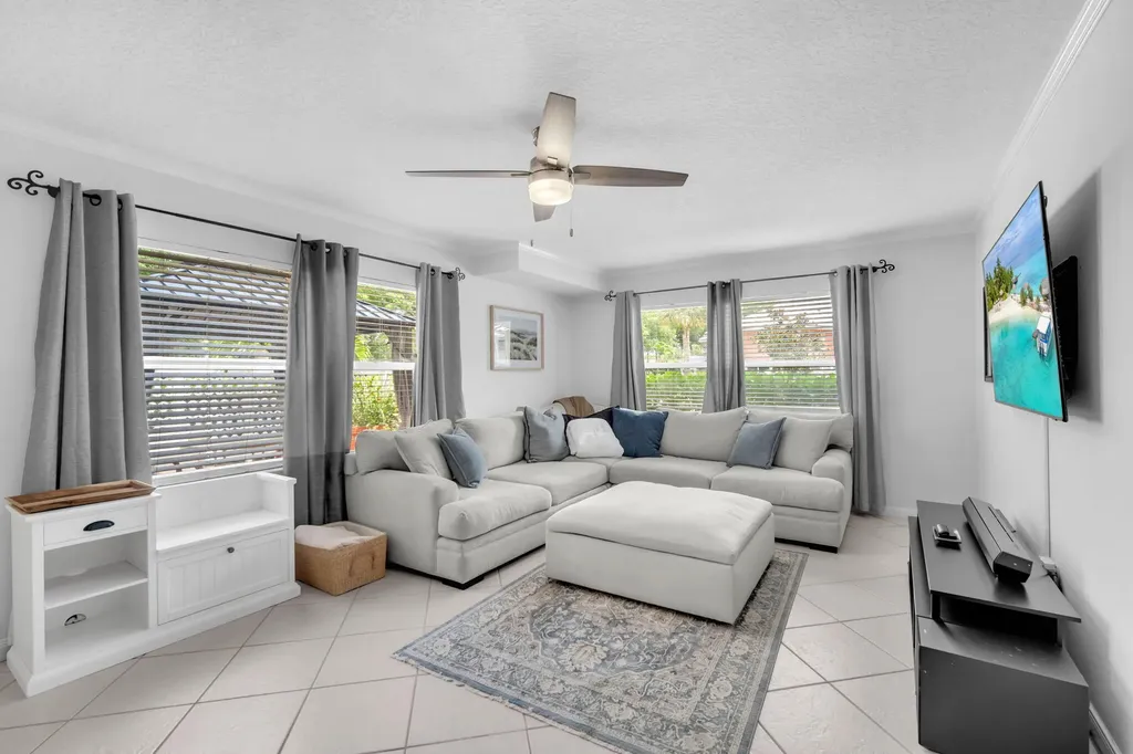 1805 Middleton Way West Palm Beach FL 33409