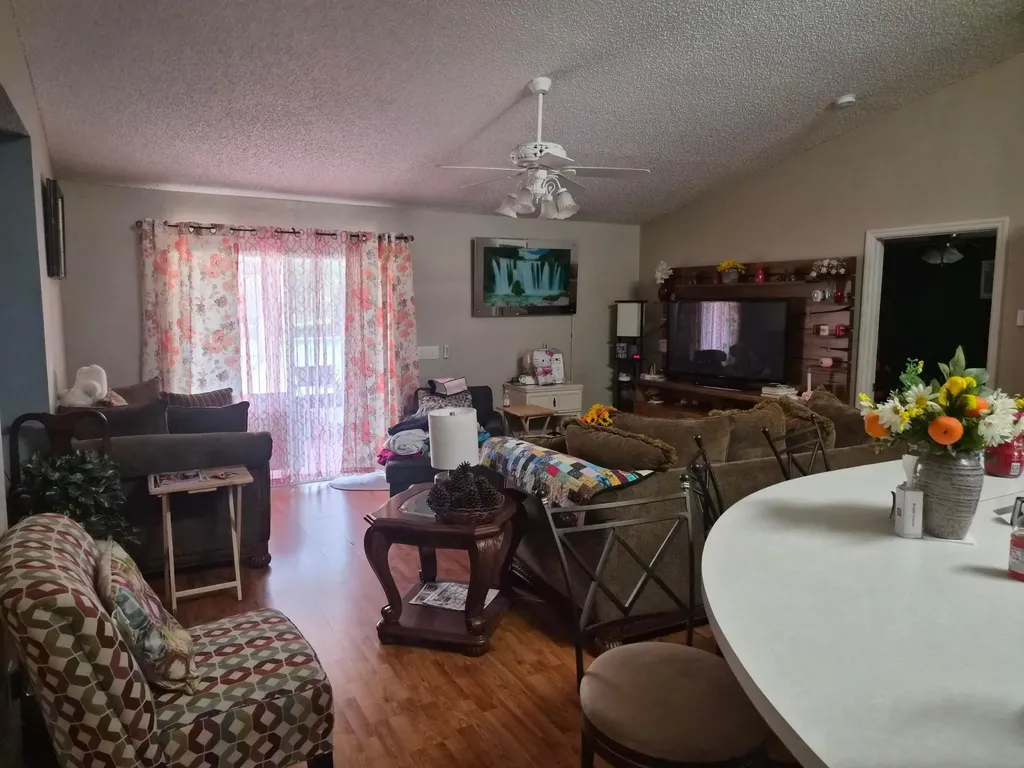 681 NW Thuringer Street Street NW Palm Bay FL 32907