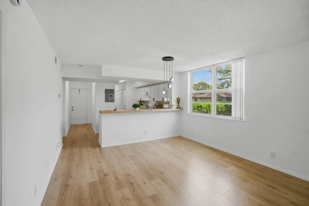8296 NW 24th Street Coral Springs FL 33065