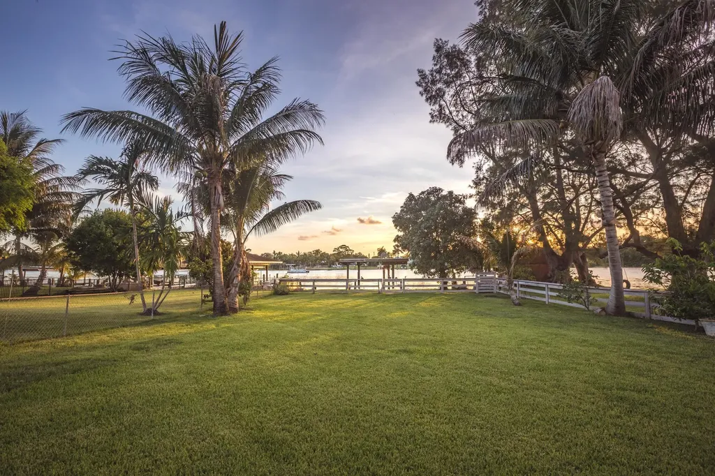 6563 Paul Mar Drive Lake Worth FL 33462