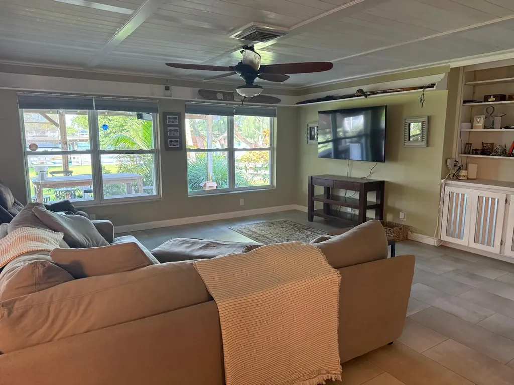 6563 Paul Mar Drive Lake Worth FL 33462