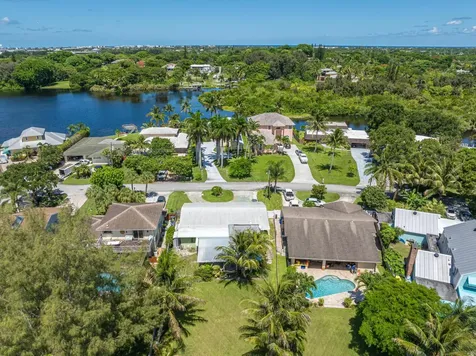 6563 Paul Mar Drive Lake Worth FL 33462