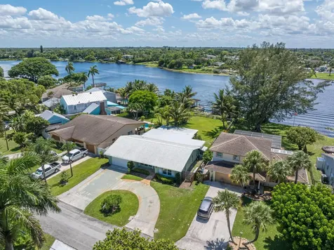 6563 Paul Mar Drive Lake Worth FL 33462