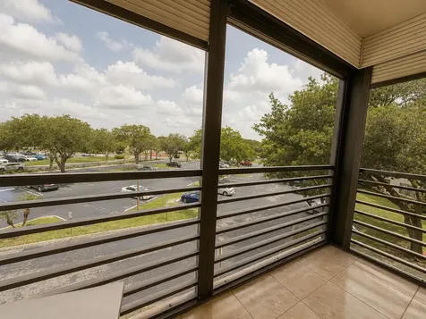 1000 Colony Point Circle Pembroke Pines FL 33026