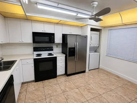 1000 Colony Point Circle Pembroke Pines FL 33026