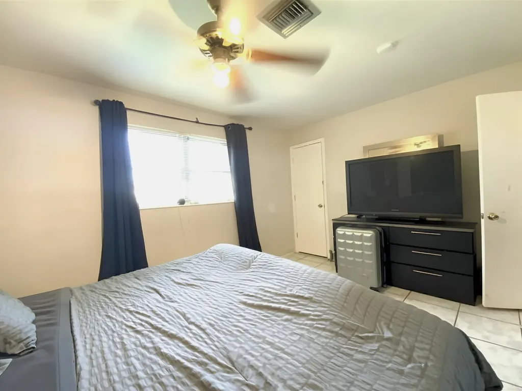 2894 SE 1st Place Boynton Beach FL 33435