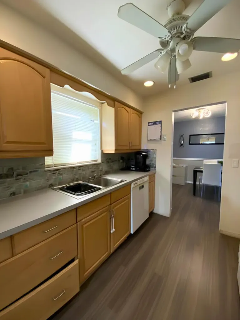 2894 SE 1st Place Boynton Beach FL 33435