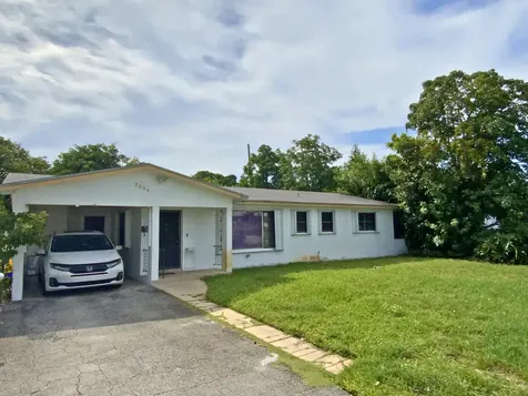 2894 SE 1st Place Boynton Beach FL 33435