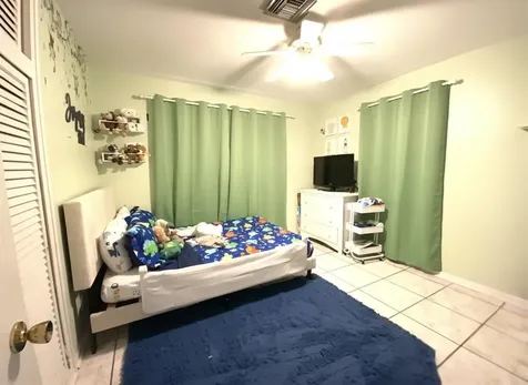 2894 SE 1st Place Boynton Beach FL 33435