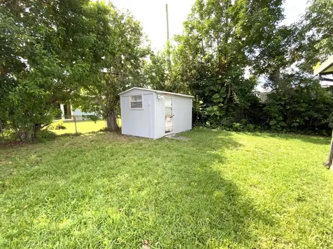 2894 SE 1st Place Boynton Beach FL 33435