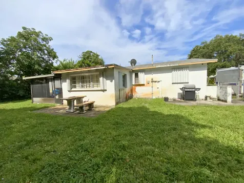 2894 SE 1st Place Boynton Beach FL 33435