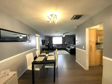 2894 SE 1st Place Boynton Beach FL 33435
