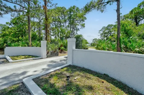 425 N Ffa Road Fort Pierce FL 34945