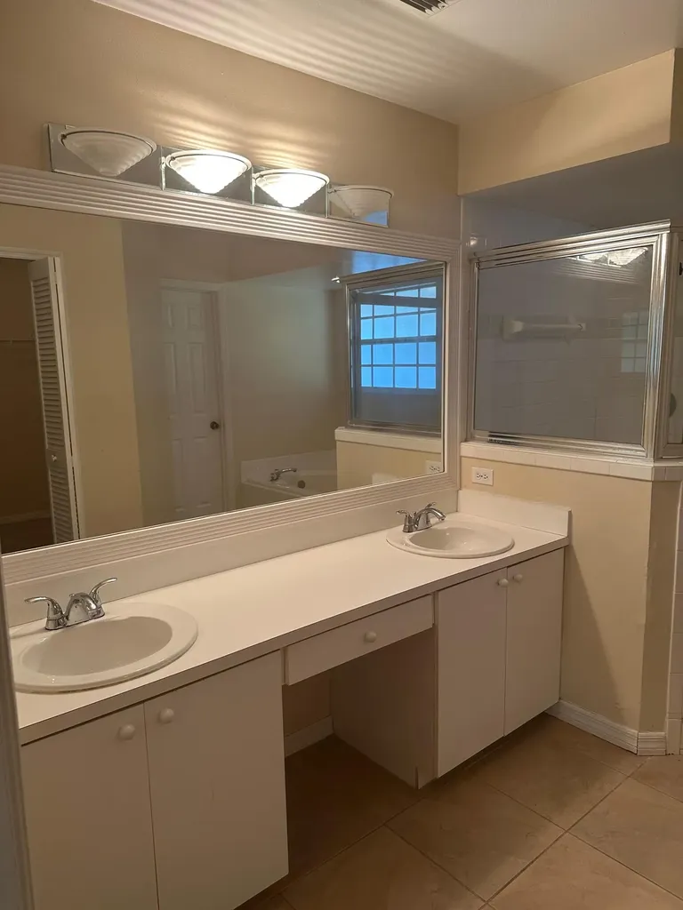 2426 SE Addison Street Port St Lucie FL 34984