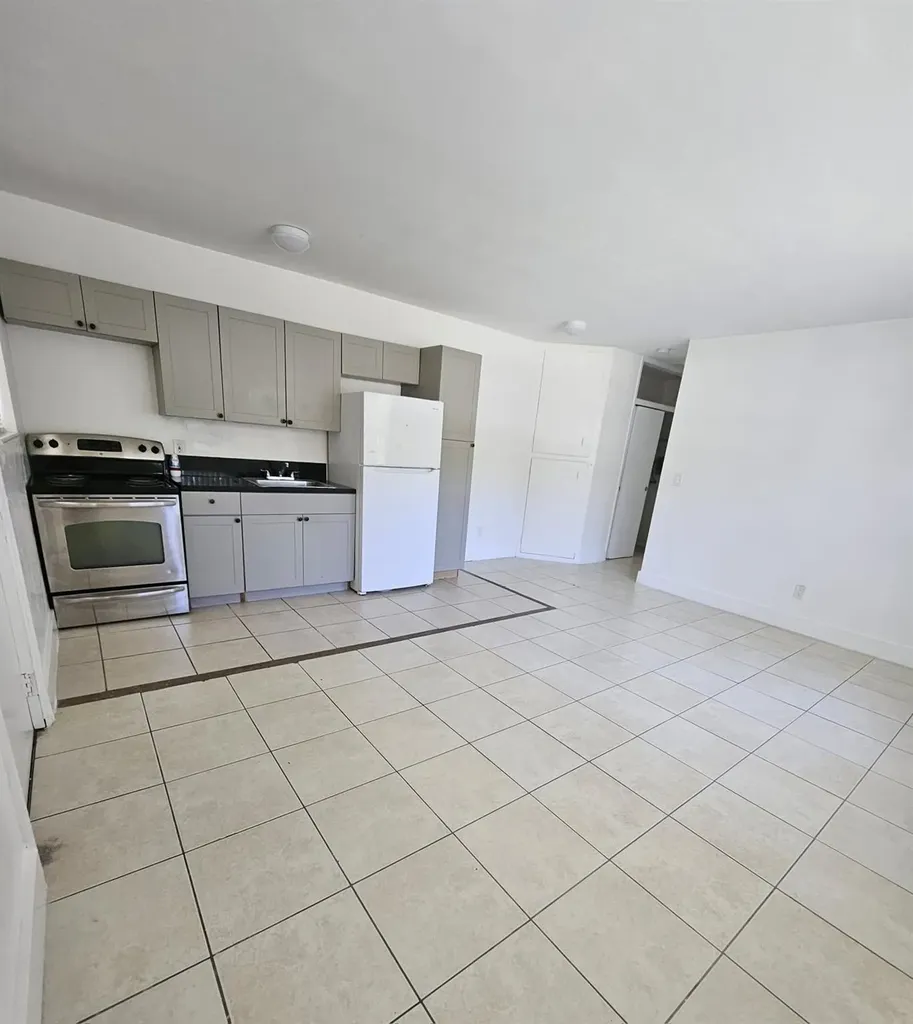 2032 NE 168th Street North Miami Beach FL 33162