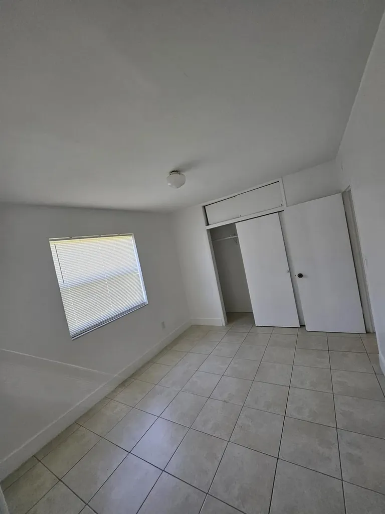 2032 NE 168th Street North Miami Beach FL 33162